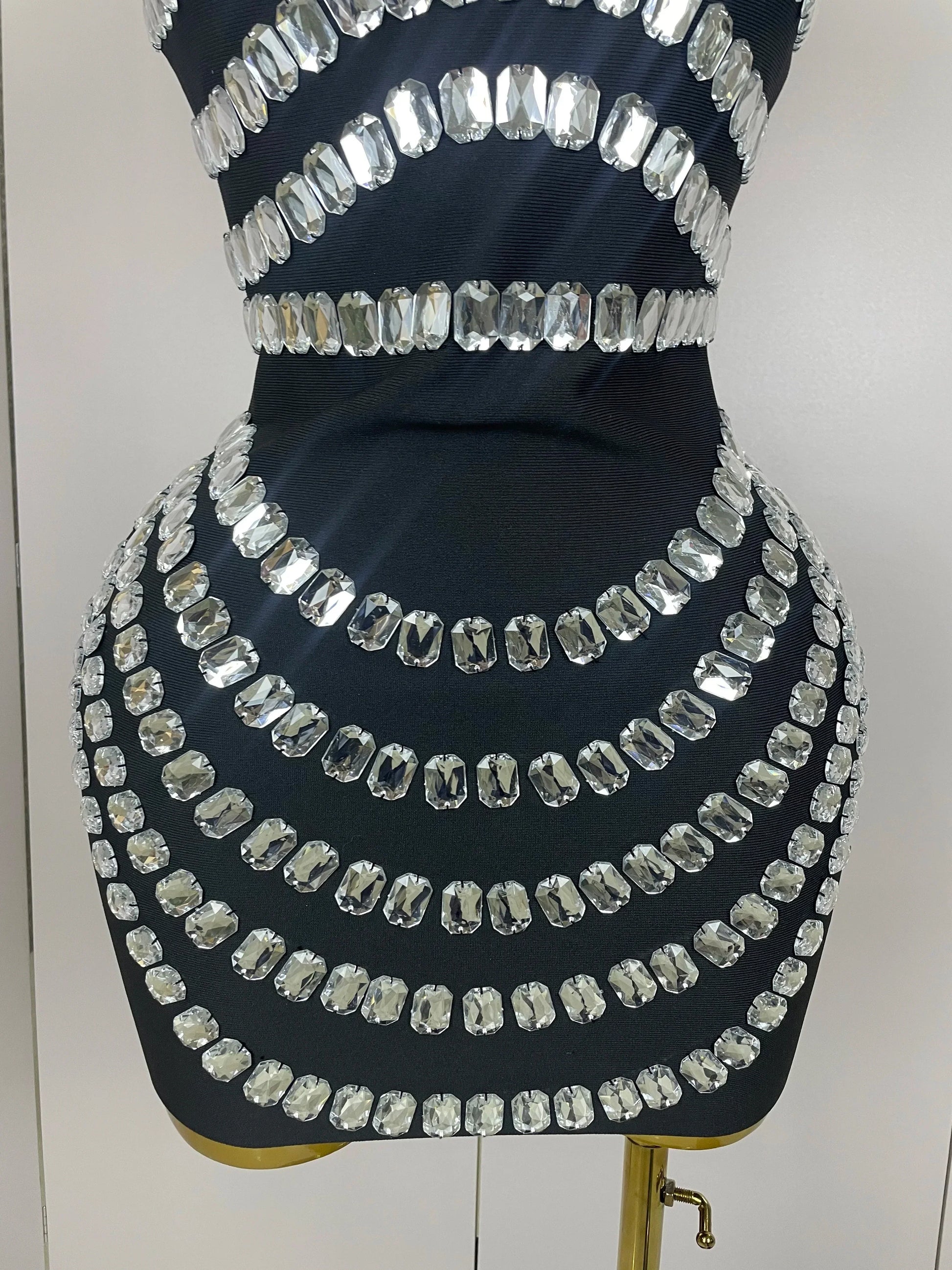 Women Sparkly Rhinestones Bodycon Strapless Mini Bandage Dress Backless Fashion Evening Party Club Luxury Birthday Dresses