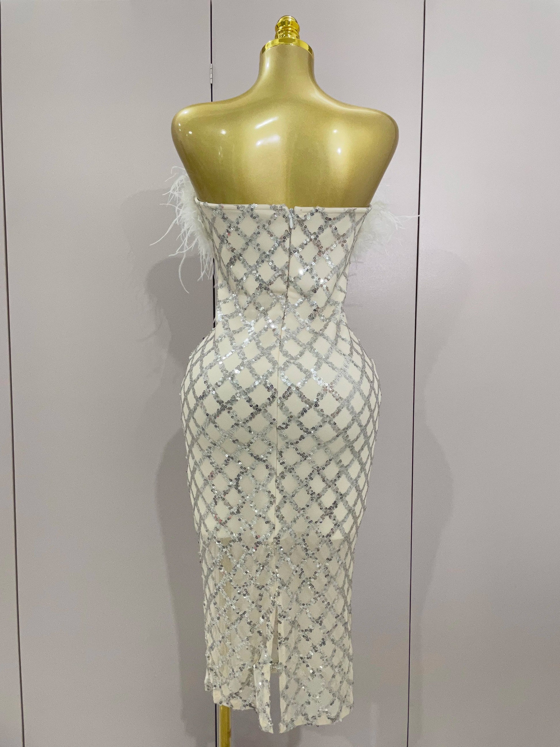 Shinning White Feathers Sequins Straples Bodycon Dress Women Fashion Celebrate Luxury Birthday Party Cocktail Dress