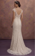 Scalloped Lace Wedding Dresses with Delicate Edges