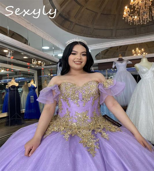 Plus Size Lilac Vestidos De 15 Quinceañera Puffy Gold Appliques Shiny Fifteen Vestidos De Xv Anos Sweet 16 Debutante Customized