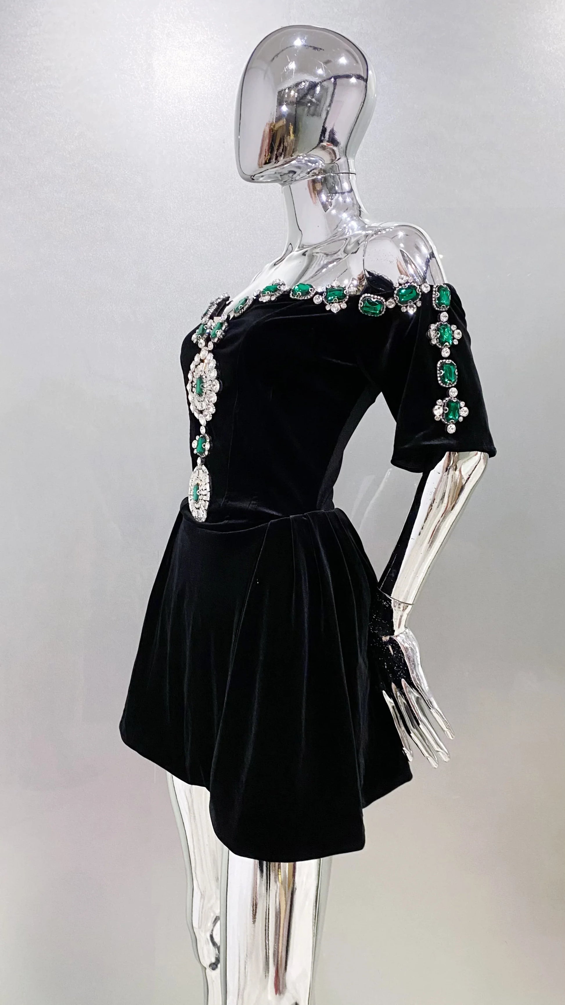 Spring Women Sexy Strapless Half Sleeve Shinning Rhinestones Bodycon Mini Velvet Dress Celebrate Birthday Cocktail Dress