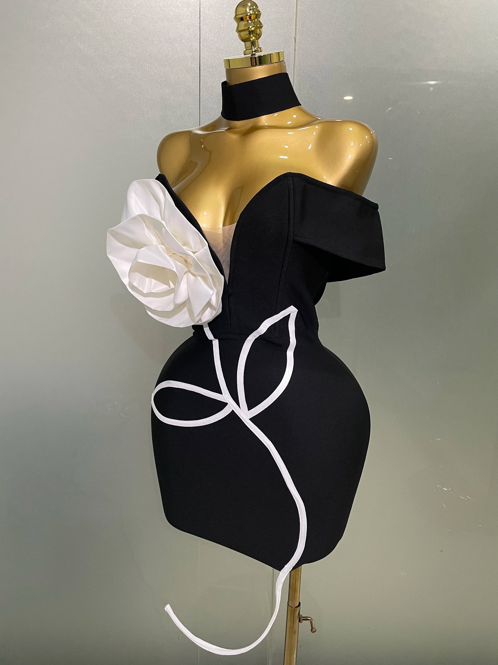 Women Sexy Off Shoulder White Flower Black Mini Bodycon Bandage Dress Luxury Celebrity Evening Club Elegant Party Gowns