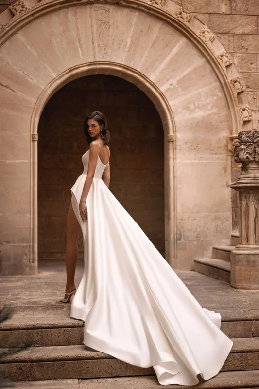 Spaghetti Strap A-line High Slit Wedding Gown Square Neck Backless Solid Color Bride Gown Court Train Свадебное платье