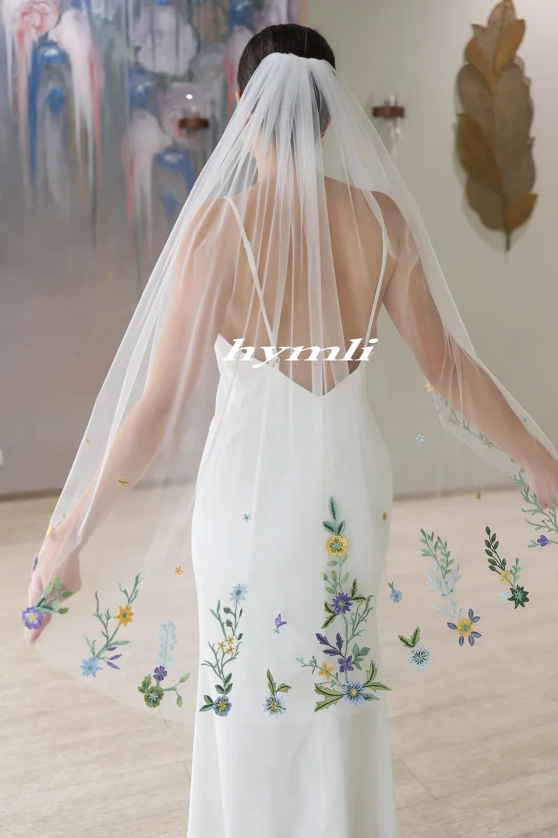 Flower Embroidered Bridal Veil Lace Floral Wedding Veil Fingertip Length Wildflower Veil with Metal Comp