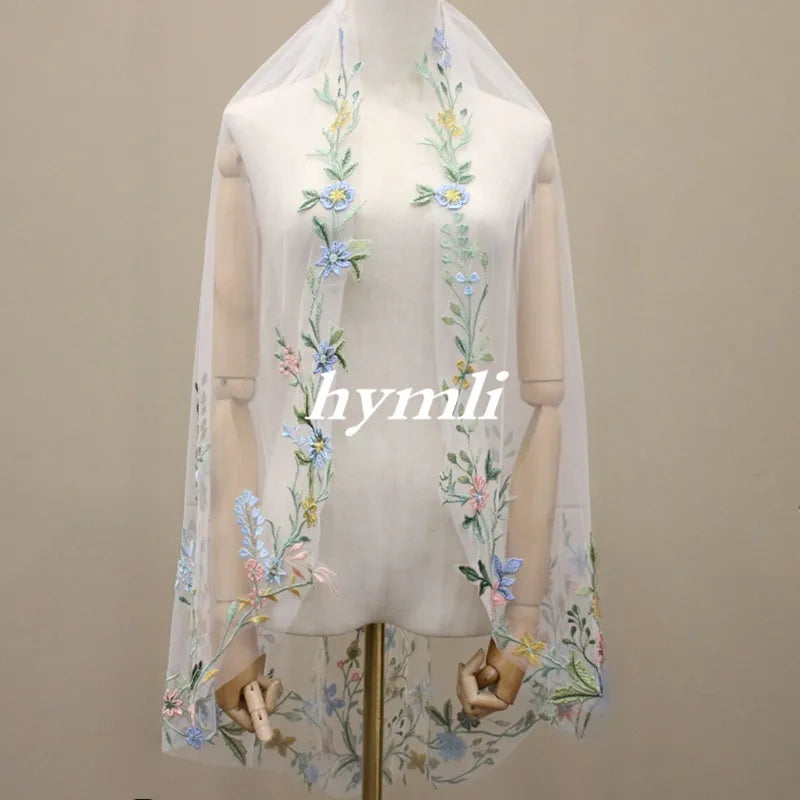 1 Tier Embroidered Floral Leaf Lace Wedding Veil Fingertip Length Wildflower Veil with Metal Comp