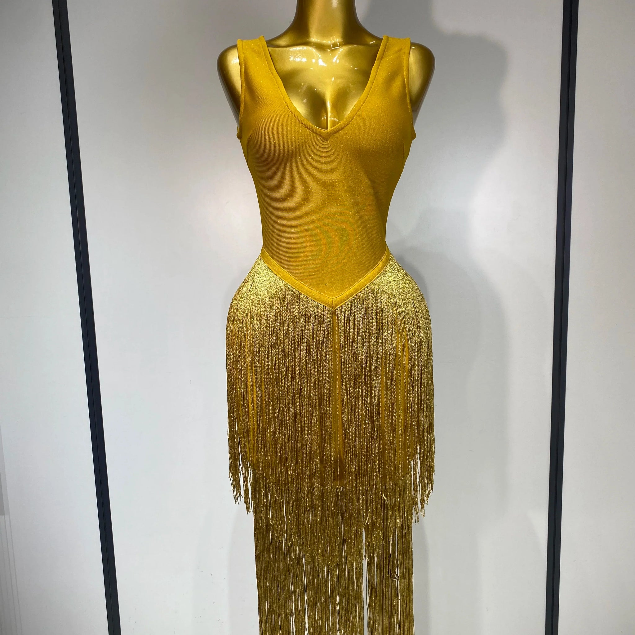 Sexy V Neck Yellow Tassels Women Prom Dress Sheath Sleeveless Party Gown Elegant Formal Luxury Birthday Club Dresses Gold