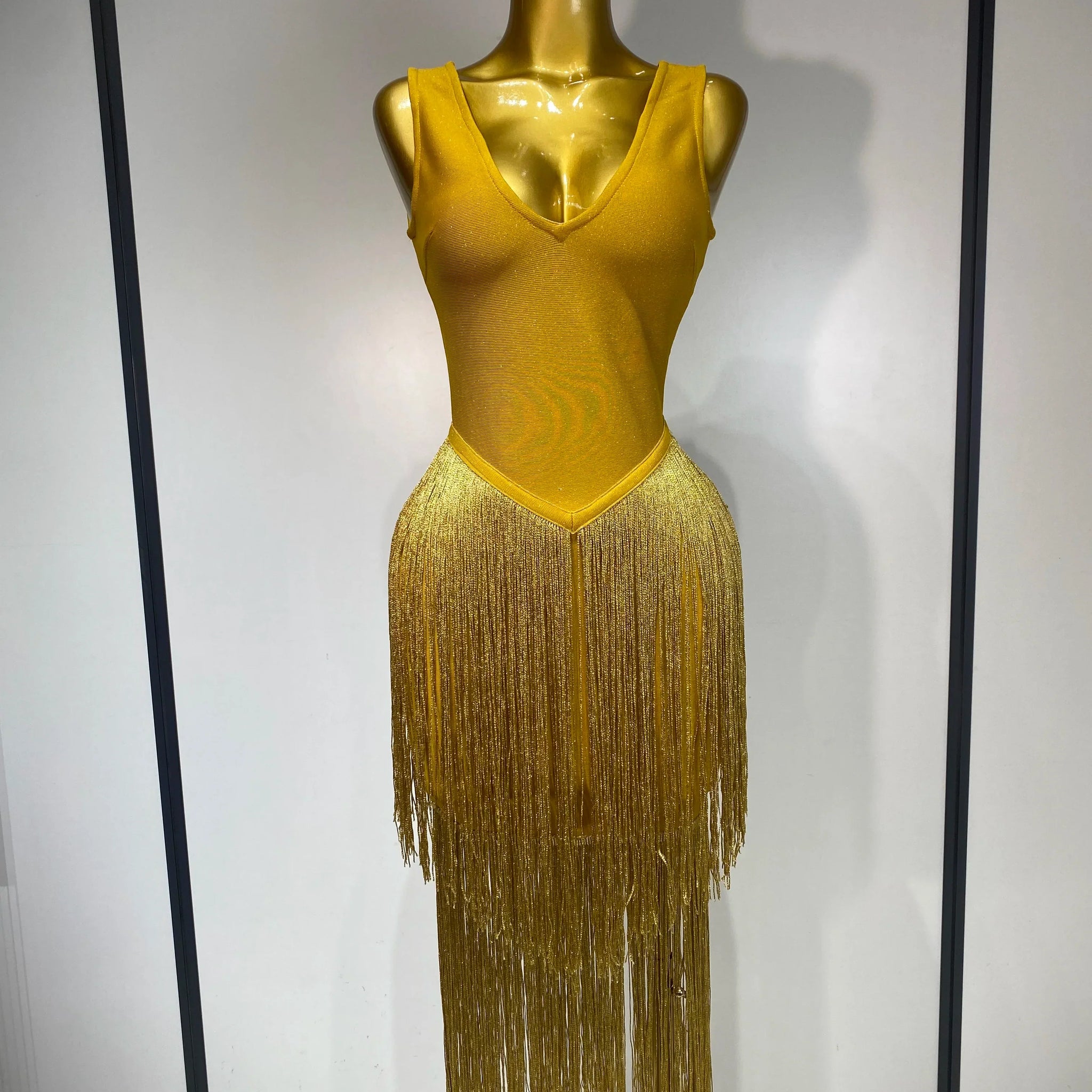 Sexy V Neck Yellow Tassels Women Prom Dress Sheath Sleeveless Party Gown Elegant Formal Luxury Birthday Club Dresses Gold