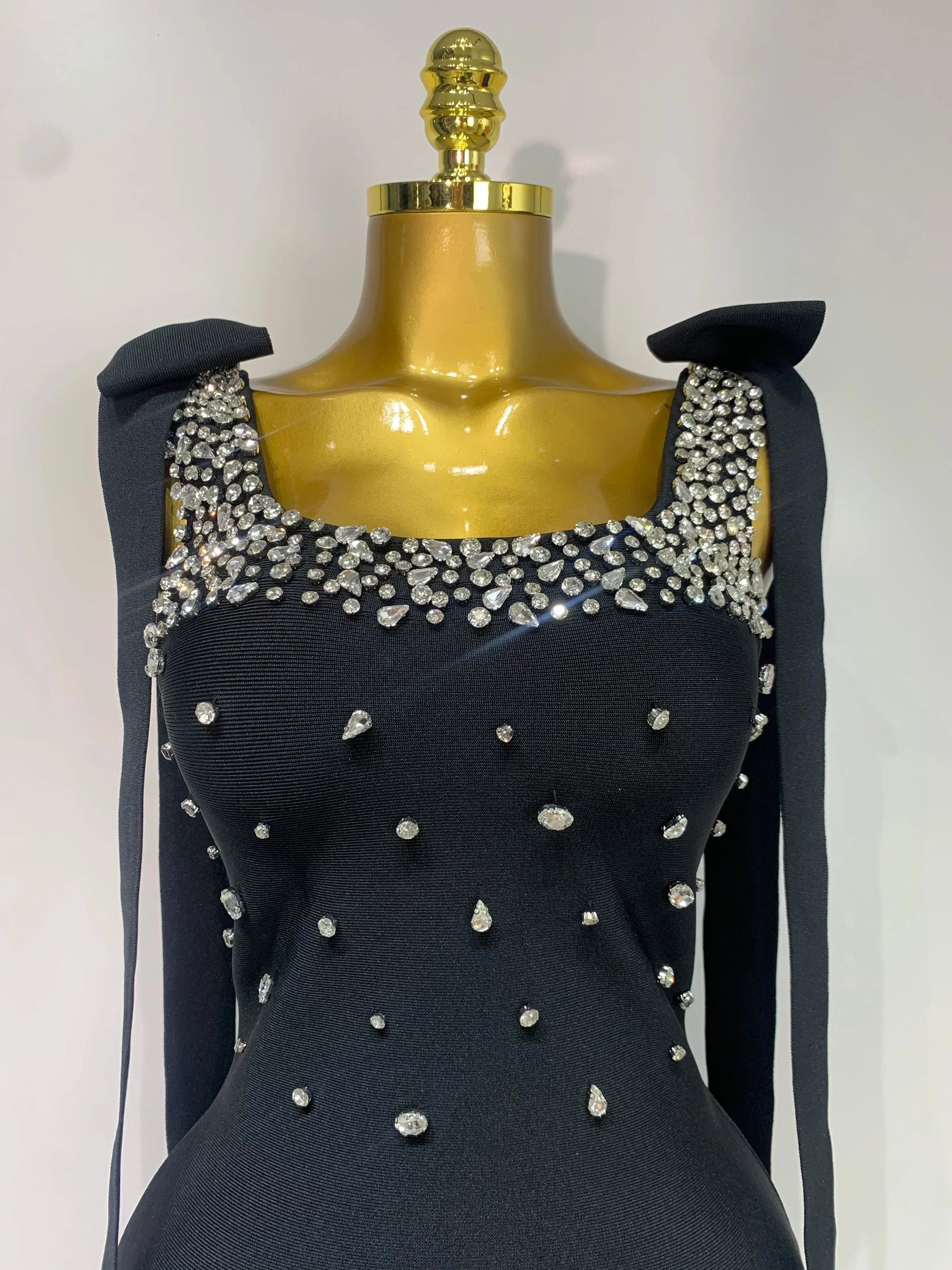 Women Celebrity Sexy Sparly Diamonds Black Mini Bodycon Bandage Dress Elegant Evening Party Luxury Birthday Dresses