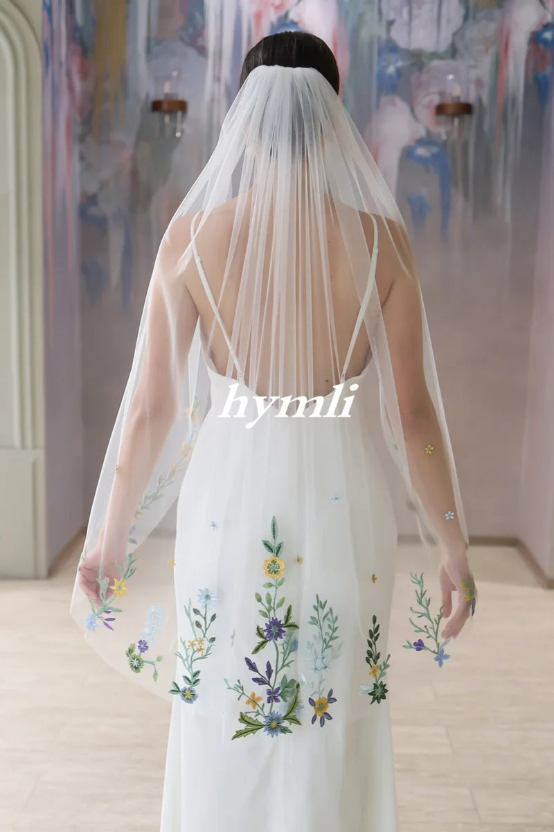 Flower Embroidered Bridal Veil Lace Floral Wedding Veil Fingertip Length Wildflower Veil with Metal Comp Off-White