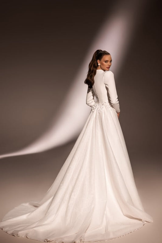 Satin Wedding Dresses Long Sleeves High Neck Flowers Appliques Bridal Gowns Women Party Formal Bride Dress