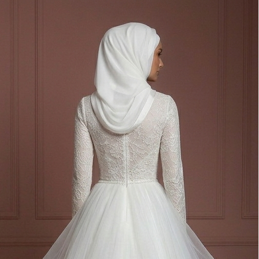 Tulle Layered Nikah Wedding Dress – Soft White Princess Style with Hijab Muslim