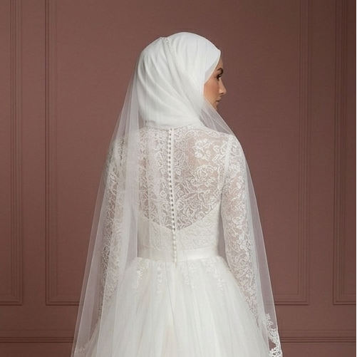 Tulle Princess Wedding Dress with Hijab – Soft Ivory for Brides Muslim