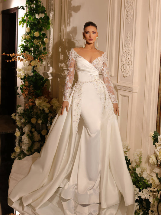 Verlieben Sie sich maßgeschneiderte Abtretbare Zug Hochzeitskleid Spitzen Applikationen V-Ausschnitt Langarmes Brautkleid Satin Meerjungfrau Abendkleid