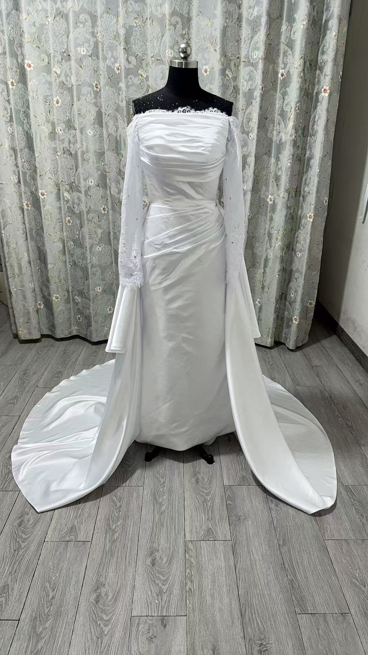 White Mermaid Wedding Dresses Formal Off The Shoulder Long Sleeve Bridal Dress Boho Beach Wedding Prom Gown Custom Size