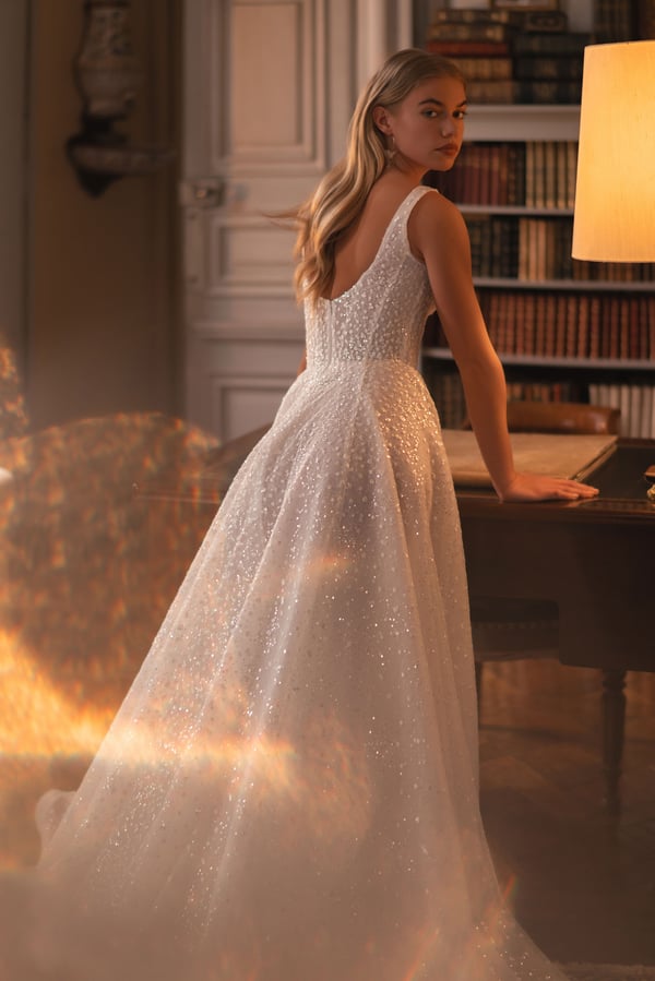 Elegant A-Line Marriage Dress with Straps, Square Neckline, and a Natural Waistline for a Stunning Bridal Look