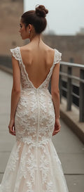 Classic Mermaid Wedding Dress for Brides Who Love Sophisticated Style