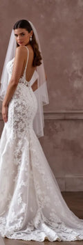 Sexy Mermaid Wedding Dress with a Deep V-Neck for a Bold Bridal Style