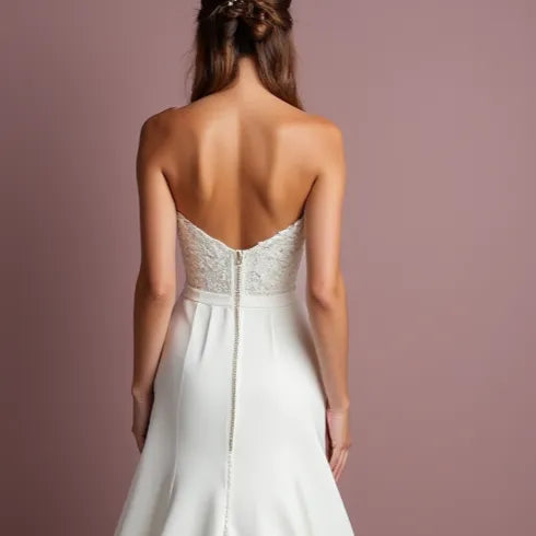 Mermaid Wedding Dress with Ruffle Details for a Dramatic Effect
