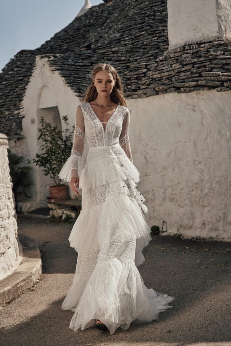 Elegant Beach Wedding Dress with Long Sleeves, V-Neckline & Intricate Lace for a Breathtaking and Romantic Bridal Look