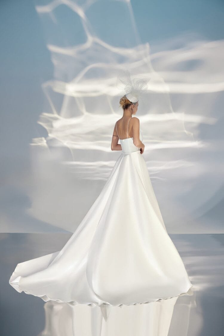 Chic A-Line Wedding Gown with Straps, Sweetheart Neckline, and a Natural Waistline for a Modern and Elegant Bridal Look