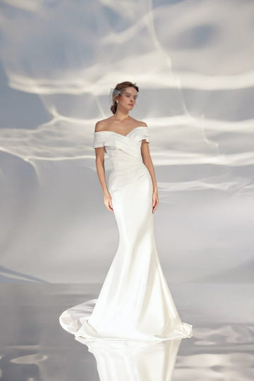 Elegant Off-Shoulder A-Line Wedding Gown with Sweetheart Neckline and a Natural Waistline for a Timeless Minimalist Bridal Look