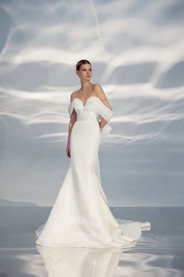 Ethereal Off-Shoulder A-Line Wedding Gown with Sweetheart Neckline, Bant Embellishment, and a Natural Waistline for a Breathtaking Bridal Look