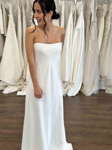 Simple Strapless Straight Neckline Wedding Dress Vestido De Novia Satin Skirt Bow Court Train Dress Bridal Gown