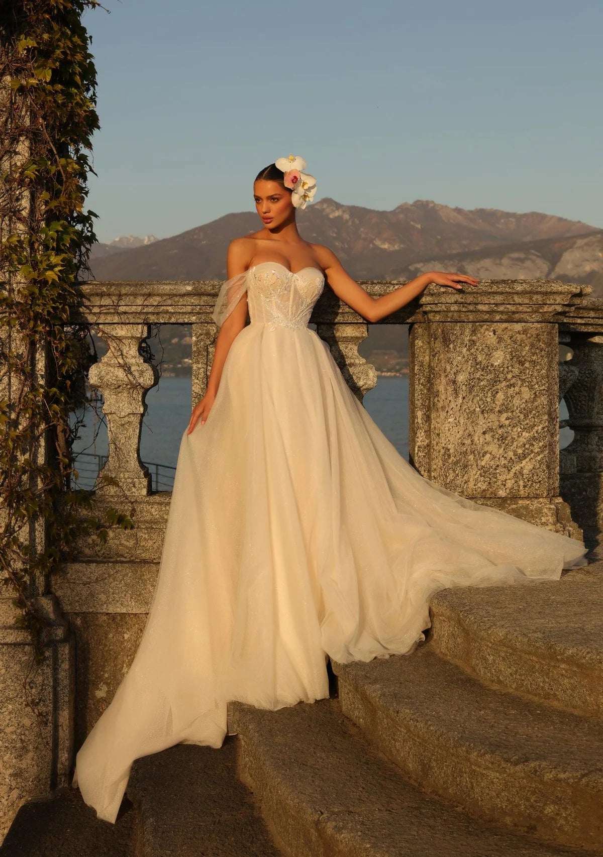 Elegant Wedding Dresses Sweetheart One-shouder Appliques Draped Lace up Backless Marriage Bride Gown