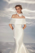 Elegant A-Line Wedding Gown with Long Sleeves, Square Neckline, and a Flattering Natural Waistline – Modern Bridal Dress