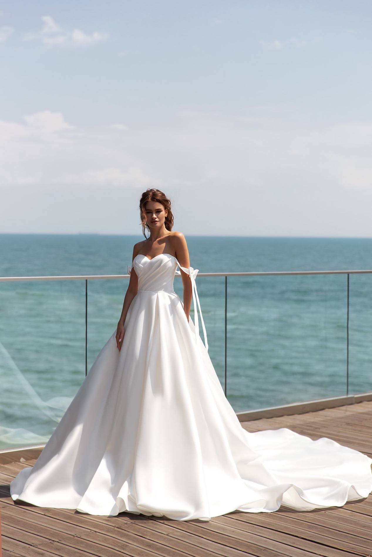 Enchanting Ball Gown Wedding Dress with Off-Shoulder Sweetheart Neckline, Delicate Lace Details, and a Flattering Dropped Waist for a Fairytale Bridal Look