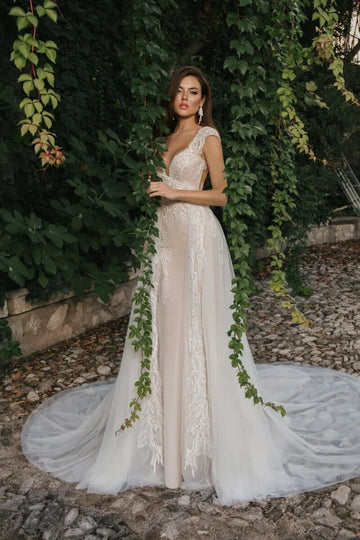 Sophisticated Mermaid Wedding Dress with Cap Sleeves, Queen Anne Neckline, and a Flattering Natural Waistline for an Elegant Bridal Look