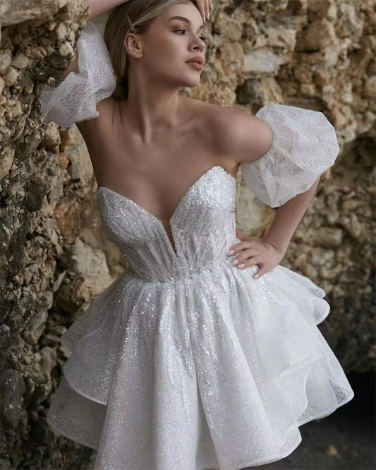 Vestidos de novia cortos brillantes, escote en forma de corazón, mangas cortas abombadas, princesa escalonada, brillo, corsé brillante, vestidos de novia, vestido de fiesta