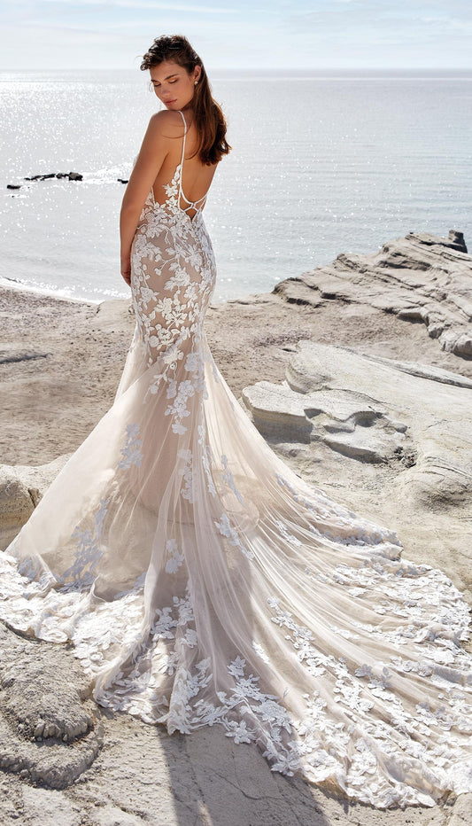 Beach Meerjungfrau Hochzeitskleid für Frauen Spaghetti -Träger Applizes Spitzen -Sweep -Zug Rückenlose Brautkleider maßgeschneidert gemacht