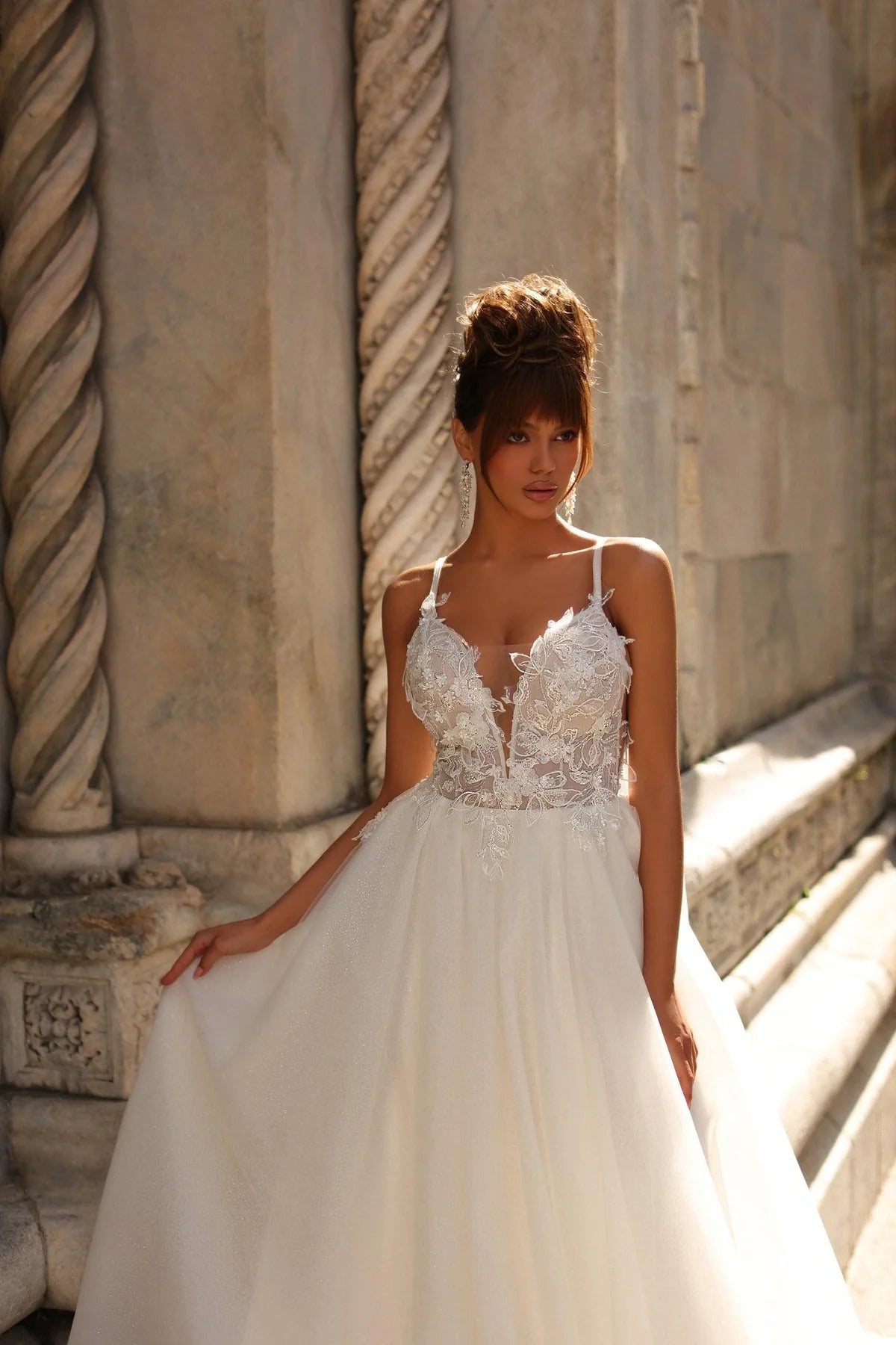 Trendy A-line Wedding Dresses Appliques Spaghetti Straps Illusion Draped Bridal