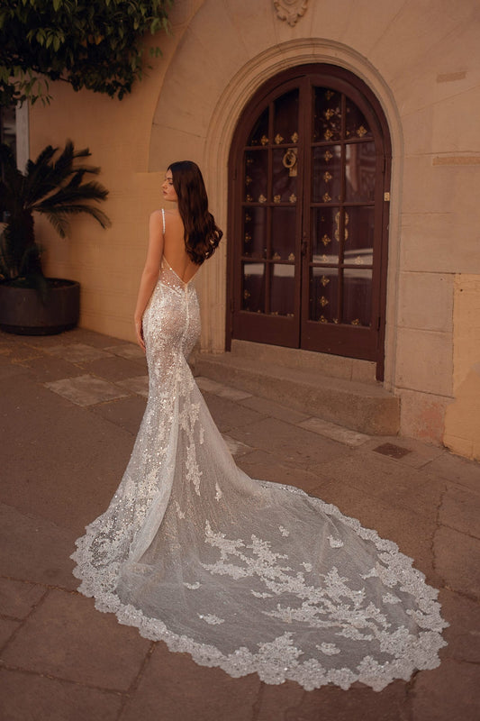 Radiant Mermaid Wedding Gown with Glitter Lace, Sequins, and a Flowing Tulle Train for a Show-Stopping Bridal Look