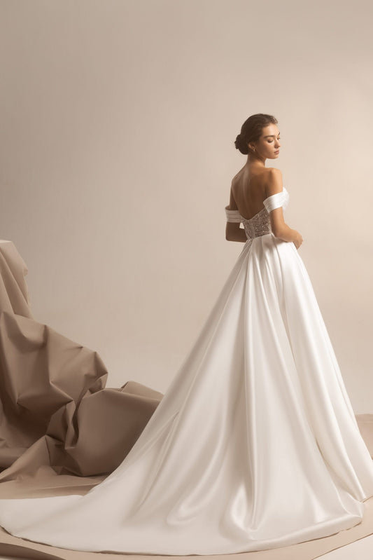 Modern Minimalist Wedding Dress with Sleek Silhouette, Tulle Sequin Sparkle for a Sophisticated Bridal Look