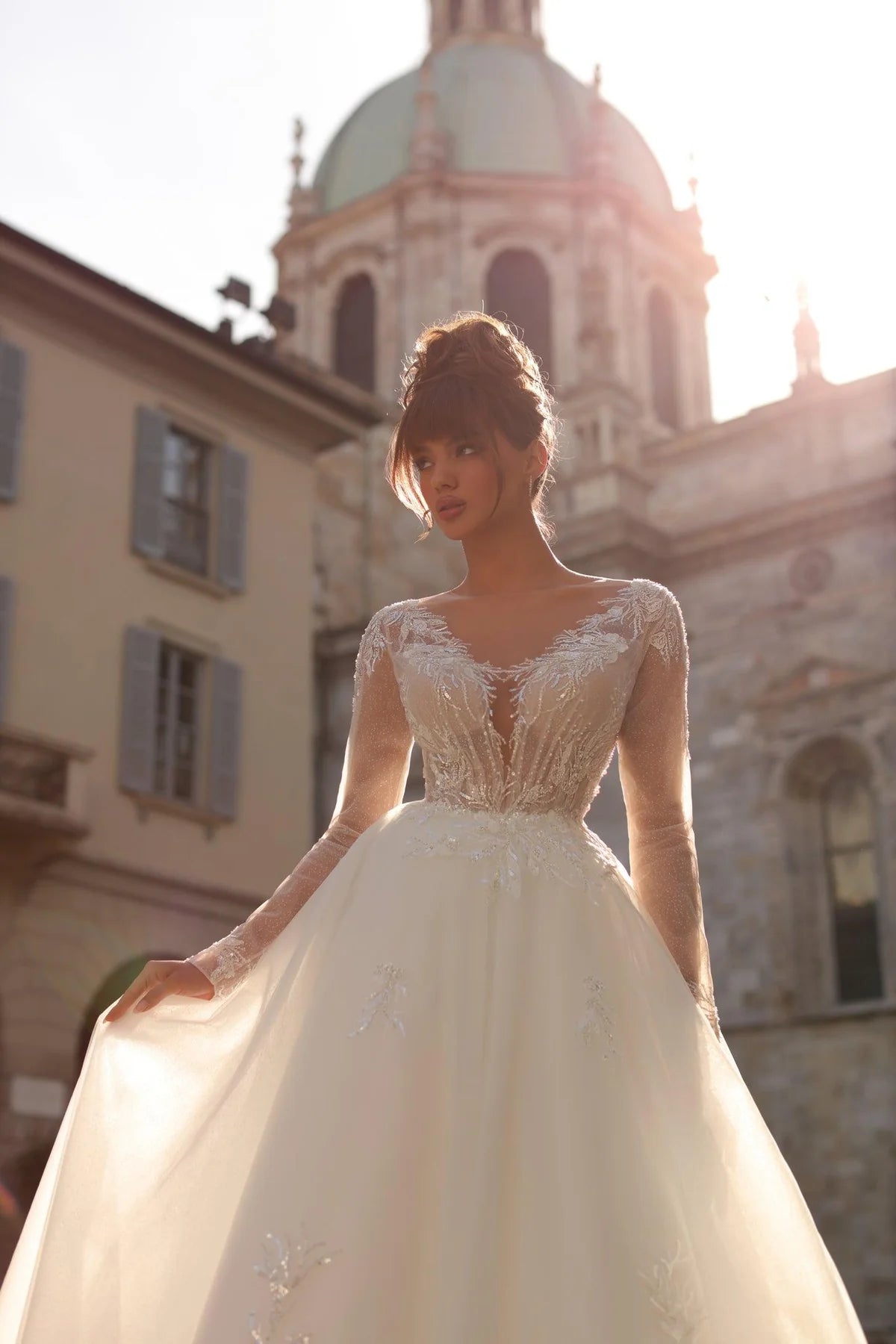 Modern A-line Wedding Gown For Bride Long Sleeve V-Neck Lace Appliques Illusion Button Robe De Mariée