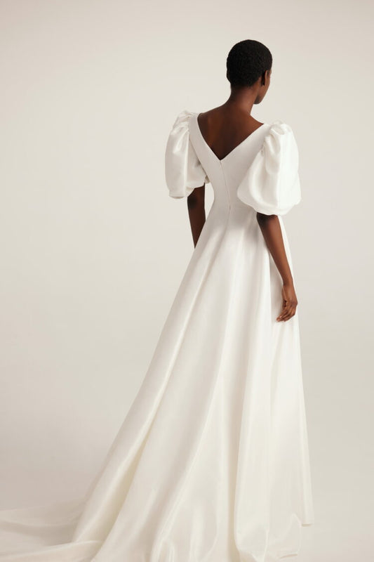 Elegant Wedding Gown with a Flattering Silhouette, Luxurious Details, and Timeless Charm for a Show-Stopping Bridal Look