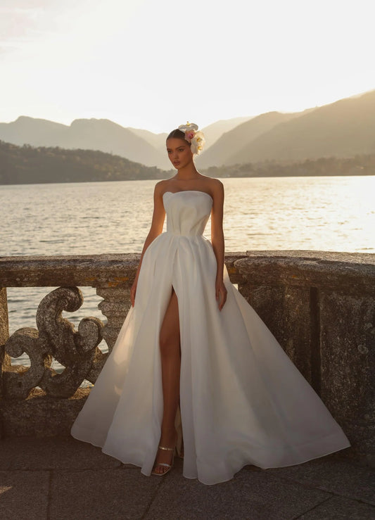 Simple Strapless A-Line Wedding Dresses High Split Sleeveless Sweep Train Bridal Gowns Vestidos De Noiva