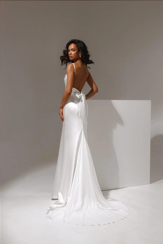 Satin Backless Mermaid Boat Neck Sleeveless Floor Length Sweep Train Pleats Temperament and Modern Evening Dress