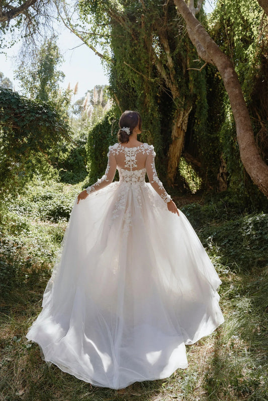 Abiti da sposa vintage A-Line Tulle Abiti da sposa a più livelli Appliques in pizzo abiti da palla di fiori 3D sexy a fessura alta vestidos de nolia