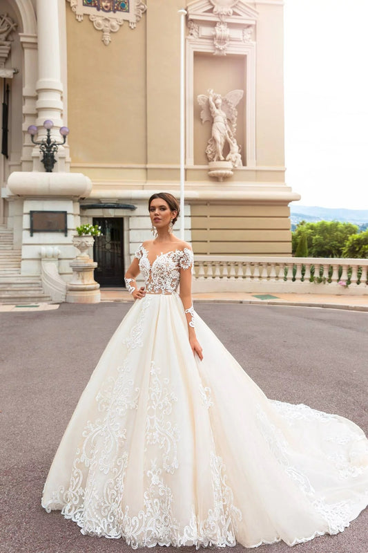 Princess A-Line Luxury Wedding Dress Lace Applicques Court Train Golvlängd Brudklänning Vestidos de Novia Women Long Dress