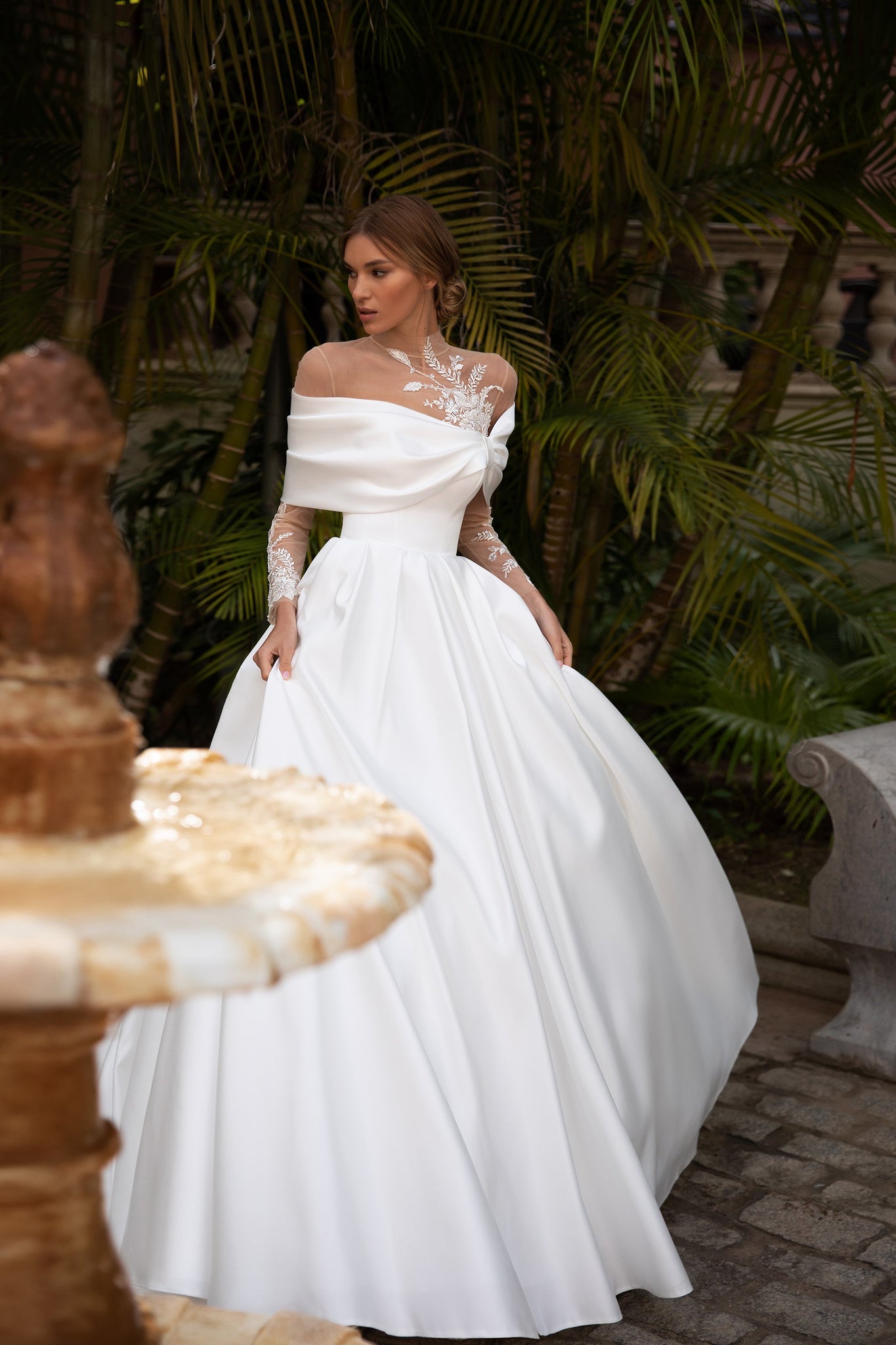 Darla Elegant Satin eine Linie Brautkleider für Frauen vor den Schulterfalten Applikationen Braut Kleider Sweep Zug Vestidos de Novia