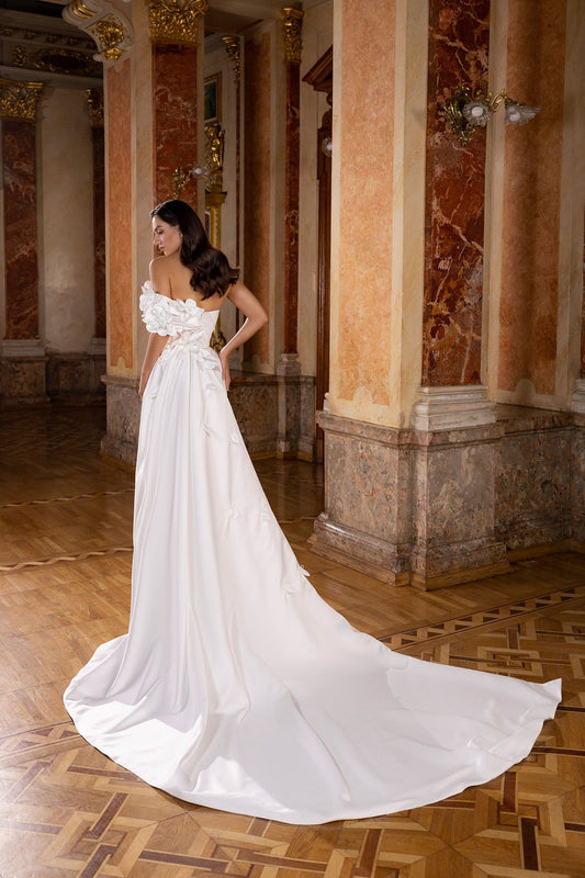 Gorgeous Satin Romantic Wedding Dresses Mermaid Off Shoulder