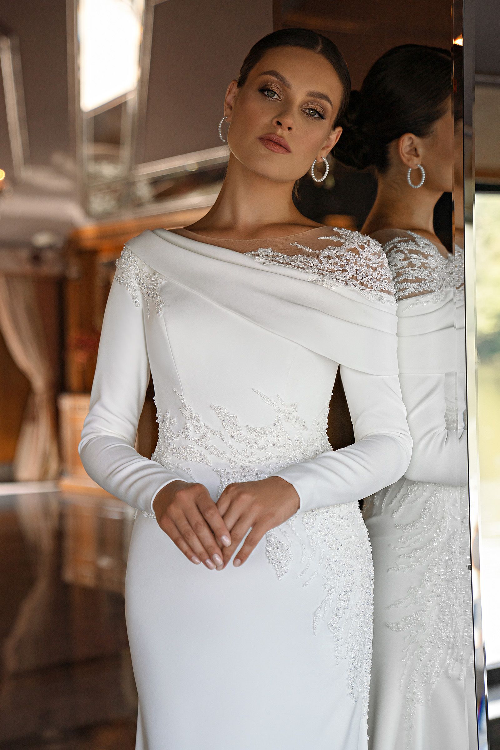 Elegant One-shoulder Appliques Lace Satin Long sleeves Wedding Dresses Bridal Gowns Vestido De Noiva