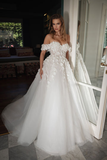 Fashionable 3D Appliques Wedding Dresses for Marriages A Line Tulle Lacing UP Off the Shoulder Zipper