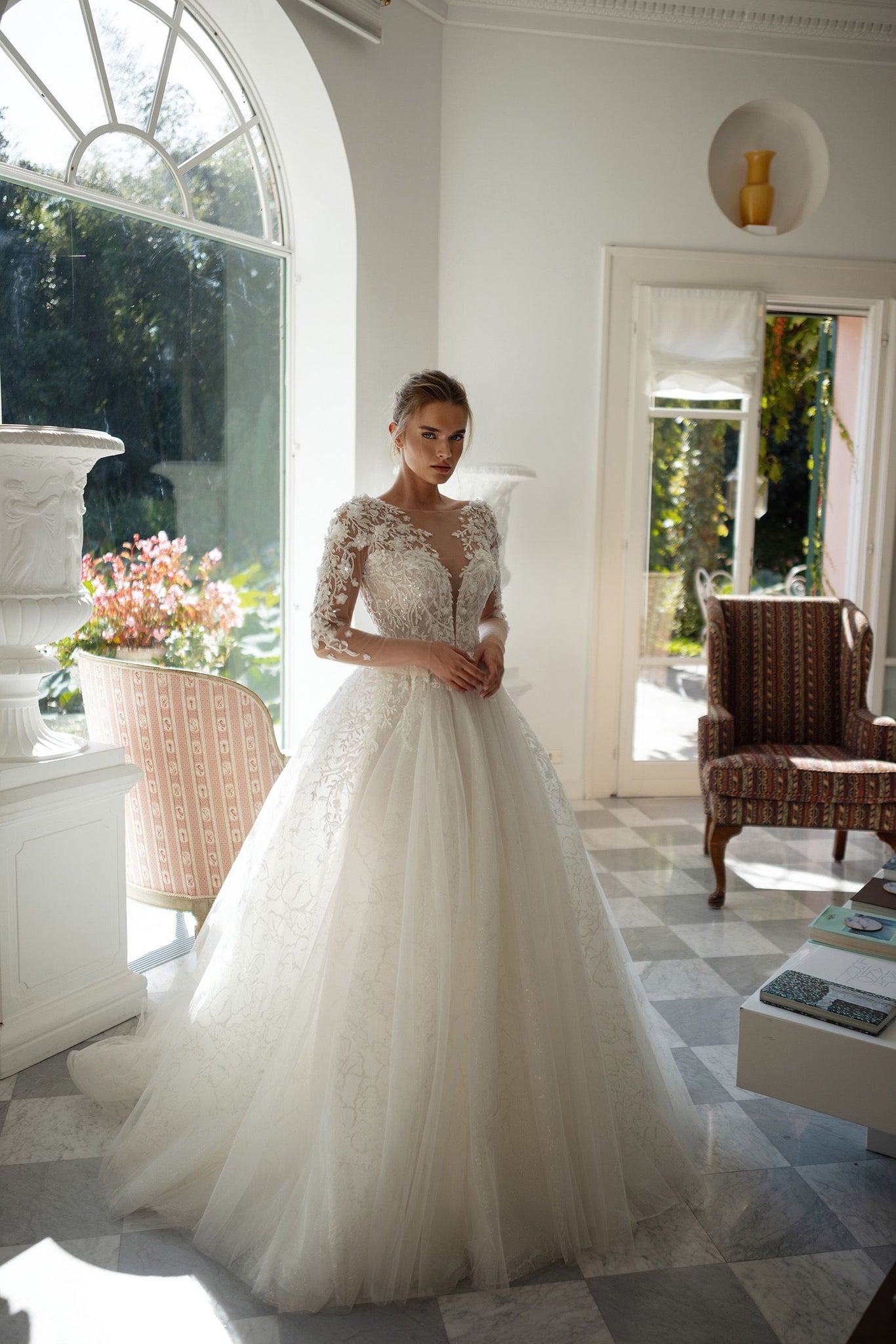 Charming O-neck Wedding Dresses for Bride Lace Appliques A-line