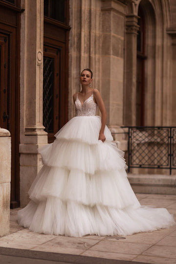 Fluffy Tiered Ballgown Bride Dress, Spaghetti Straps Sequins Lace Wedding Dresses