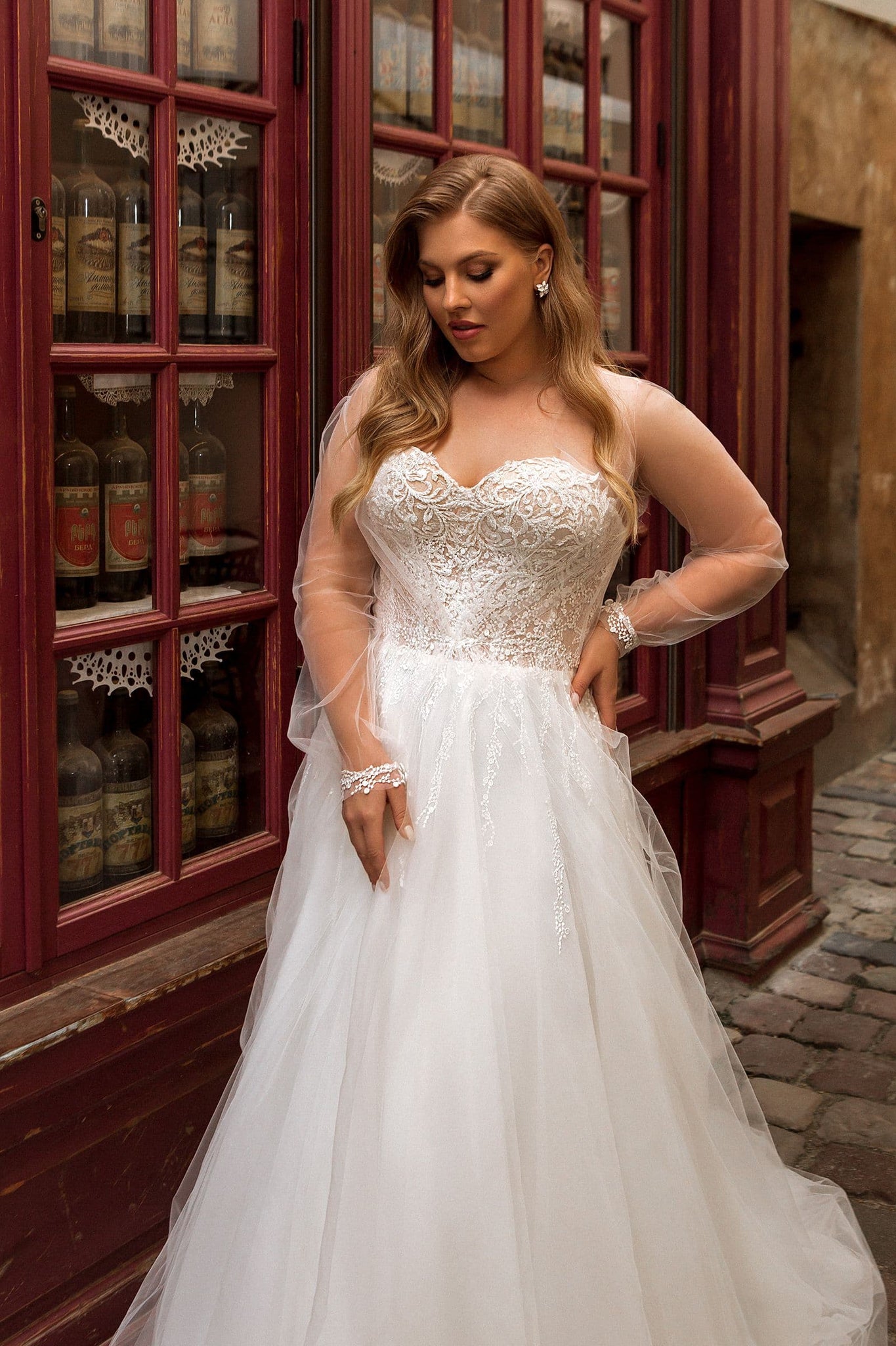 Charming Plus Size Wedding Dresses for Women New Court Train Strapless Bridal Gowns with Lace