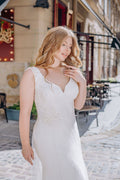 Simple Wedding Dresses Plus Size V Neck Sleeveless Bride Gowns Appliques Back Zipper Floor Length Tulle Mermaid Robe De Mariee